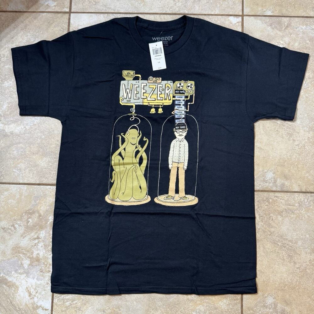 Weezer Alien & Man T-Shirt Size LARGE New With Tags